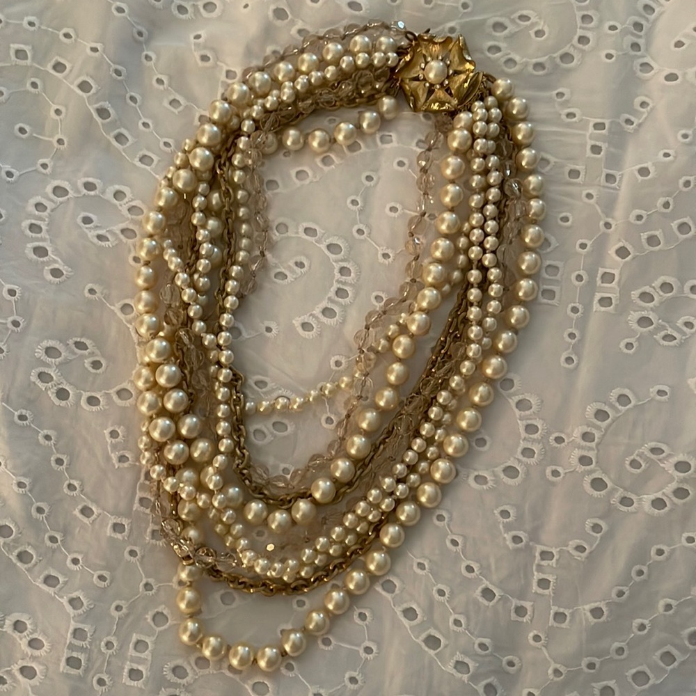 Layered Pearl Nacklace